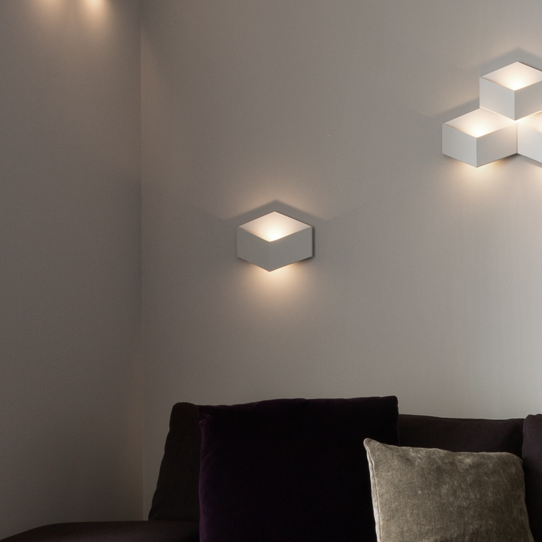 Vibia Fold Surface Wall Light| Image:0
