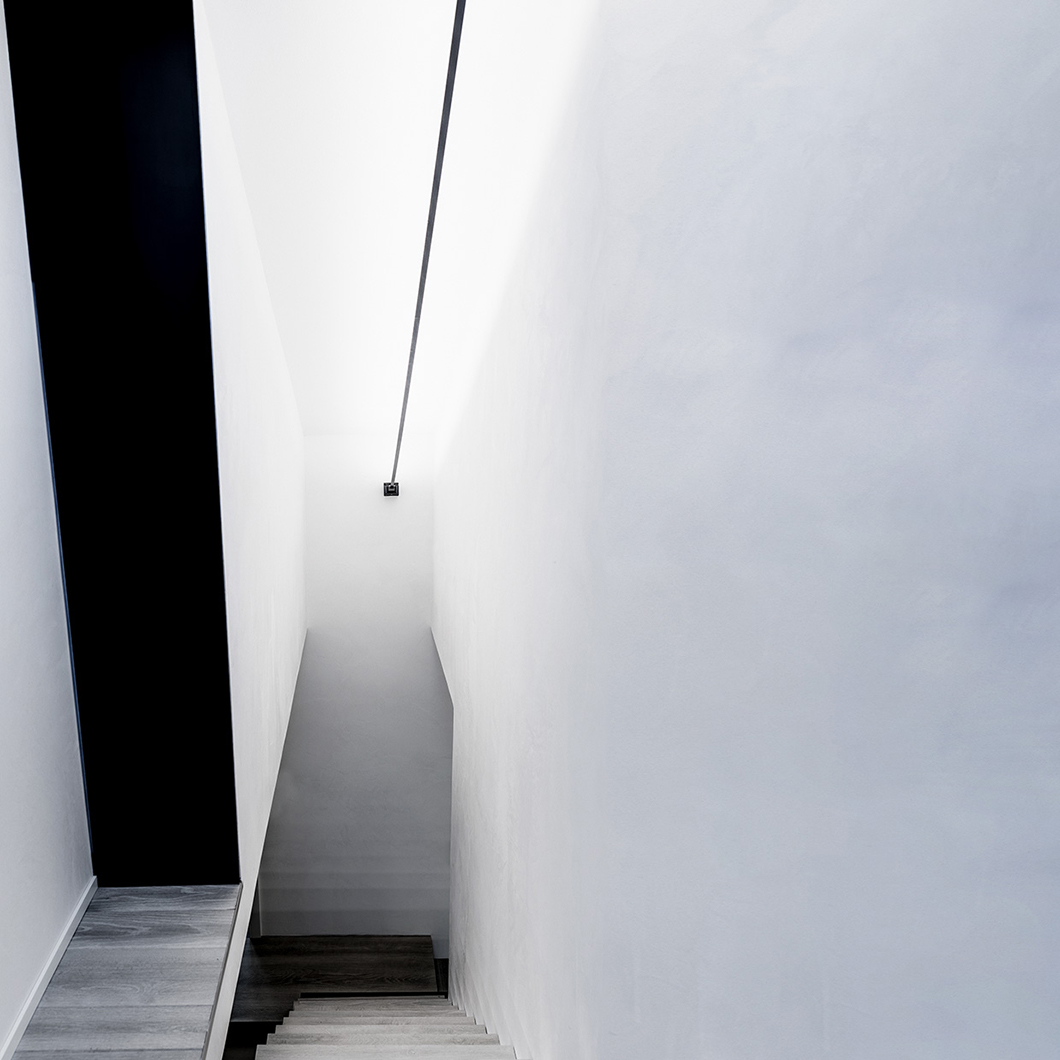 Davide Groppi Infinito LED Wall & Ceiling Light| Image:4