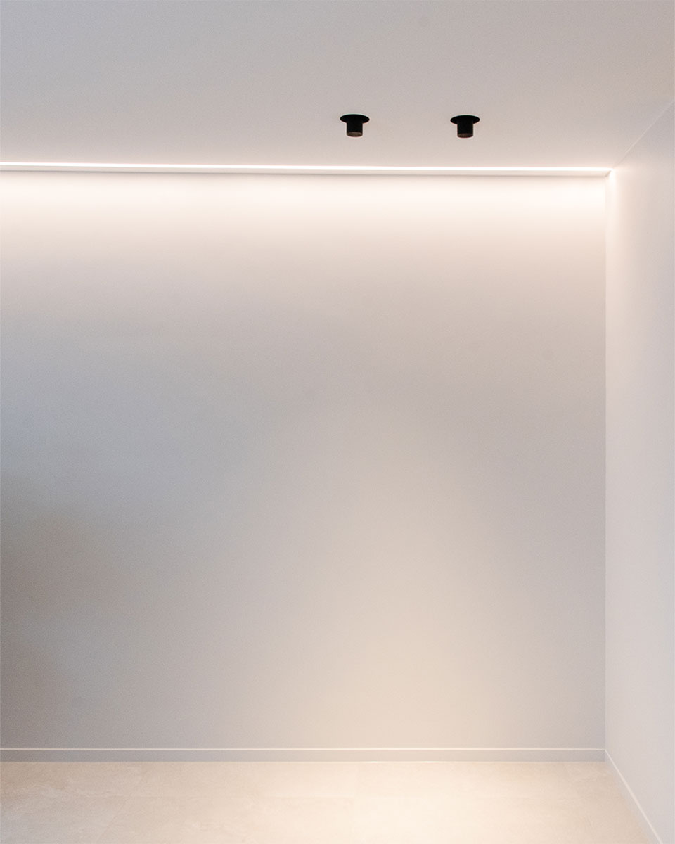 Prado Light + Ventilation Mini Trimless Plaster-In Adjustable Downlight| Image:11