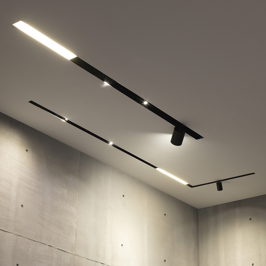 Ceiling Light Track System Four Lamp Led Track Lighting System   Flexalighting Maggy 3 LED Track System1 