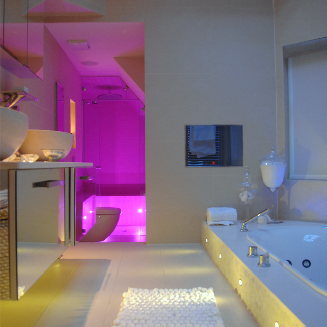 How to Get the Perfect Spa Bathroom Lighting | Darklight Design ...