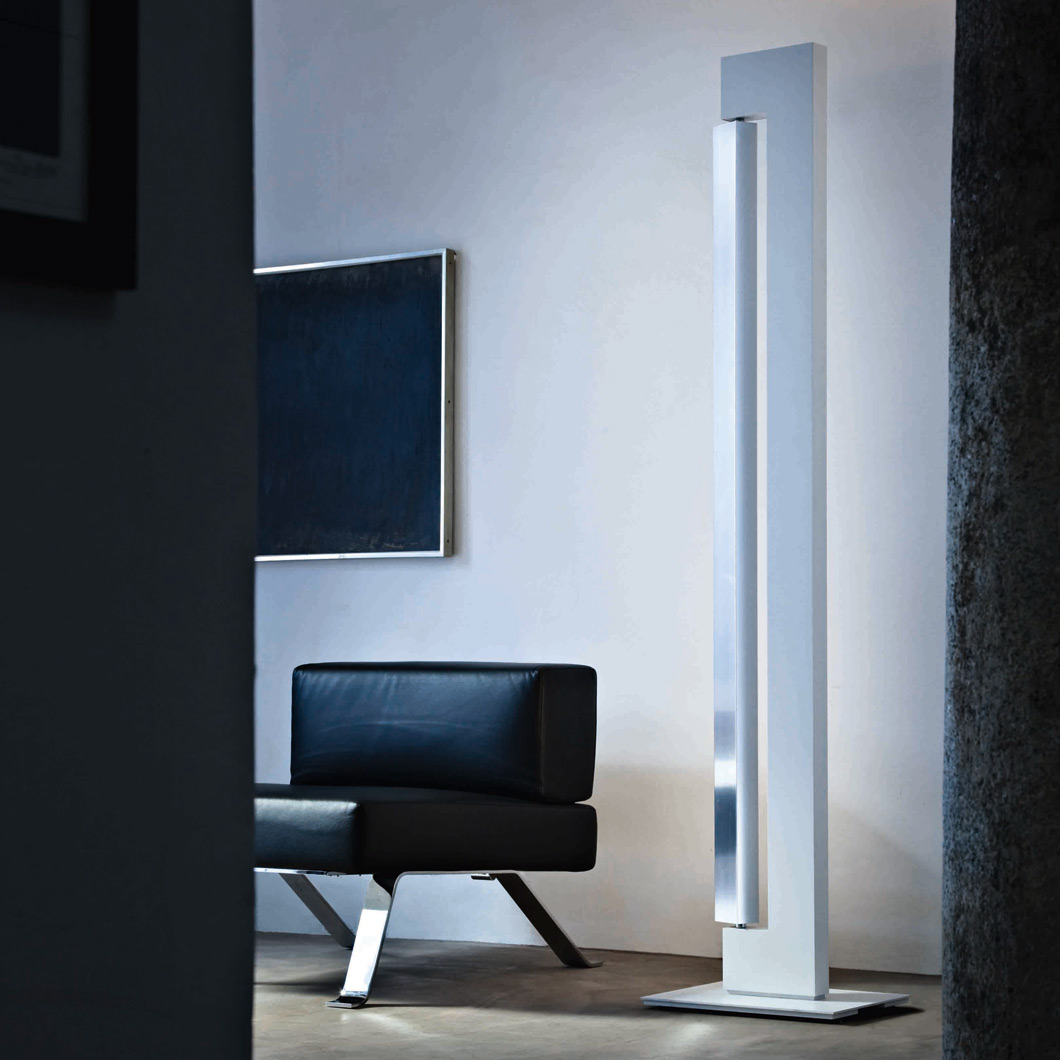 ilaria floor lamp