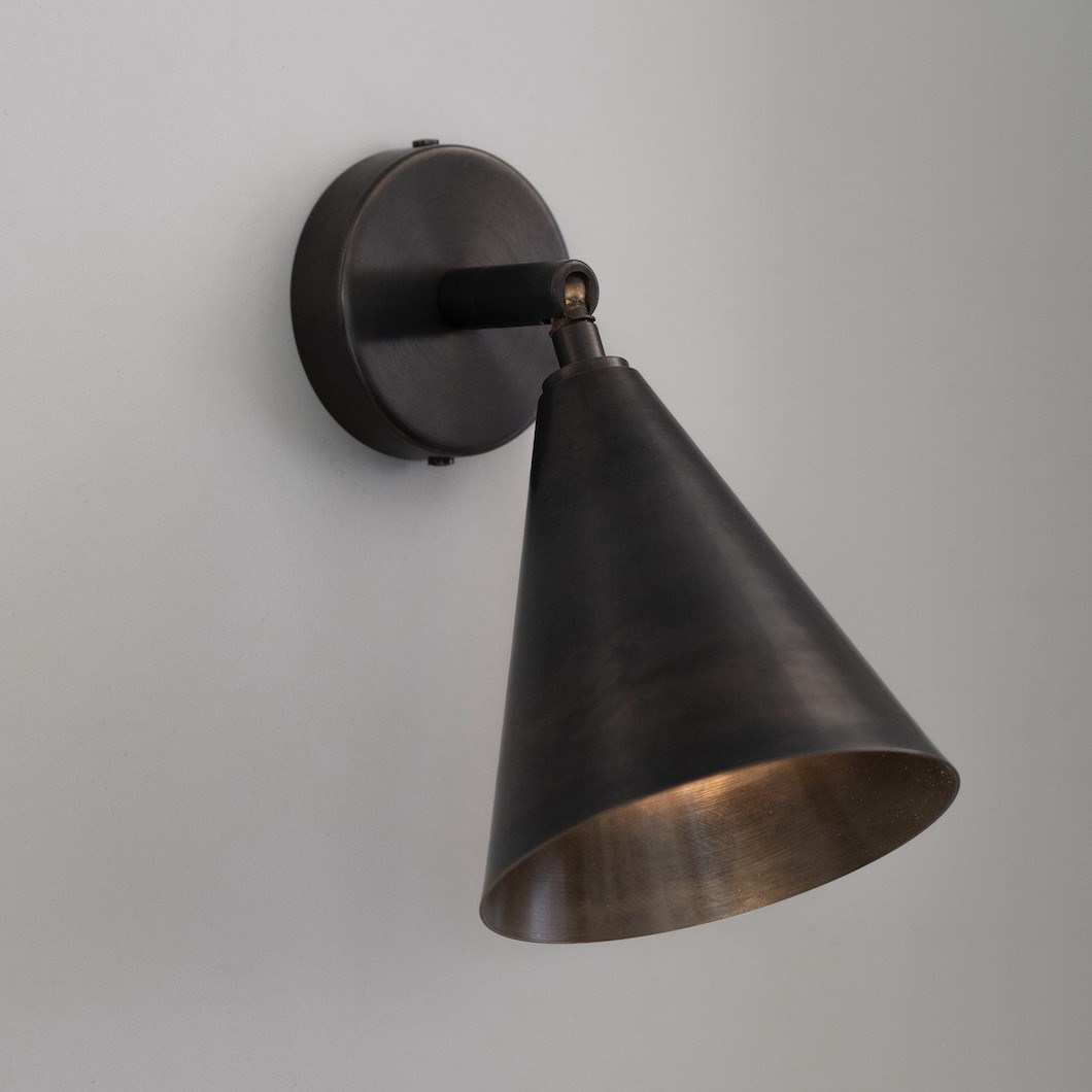 Contain Cone Wall Light| Image : 1