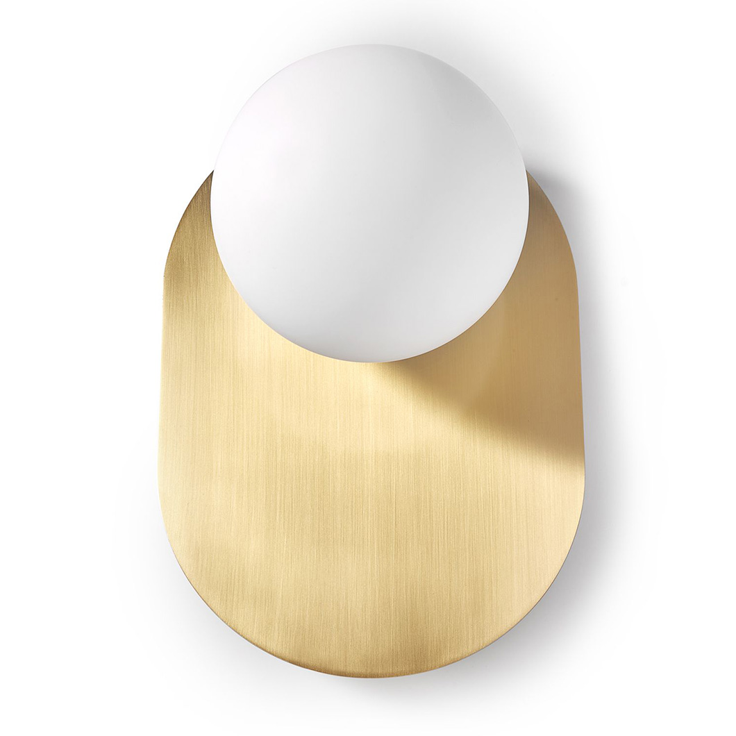 Ummo Hanea Ip44 Wall Light in brass finish