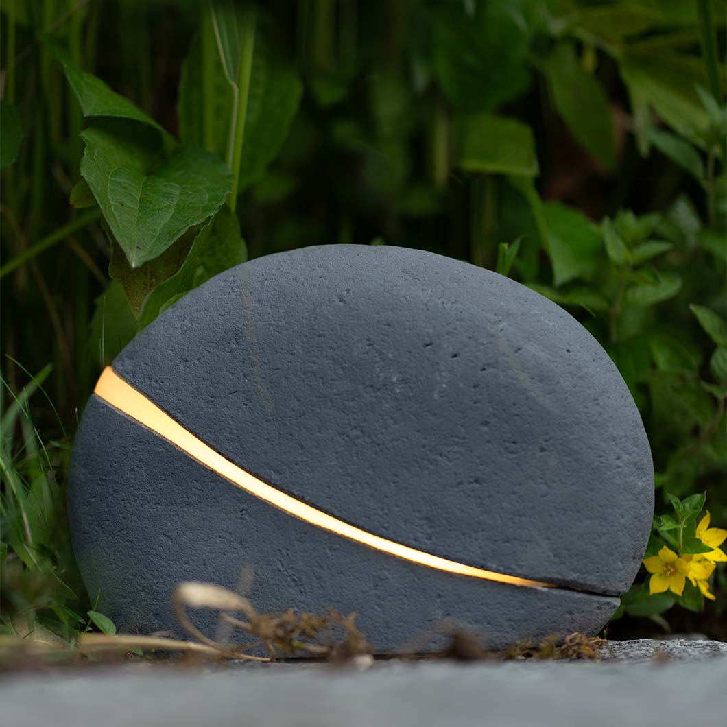 9010 Pria Adige 1125C LED Outdoor Floor Path Light